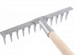 Грабли СИБРТЕХ Грабли, нержавеющая сталь, 290х1300 мм, 12 витых зубьев, деревянный черенок 61754