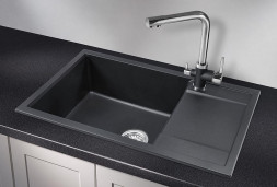 Мойка кухонная GRANULA GR-7805 ШВАРЦ (чёрный металлик) кварц оборачиваемая