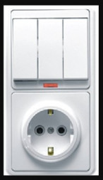 Розетка/выключатеь Кунцево-электро Блок комб,скр,уст,(3кл,выкл,с подсвет,+розетка с з/к) БКВР-054