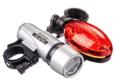 Велоаксессуары SILAPRO Набор фонарей 2шт: задний (7,5х4х3,5см, 3LED, 2хААА) + передний (10х3,5х3,5см, 5LED, 4хААА)